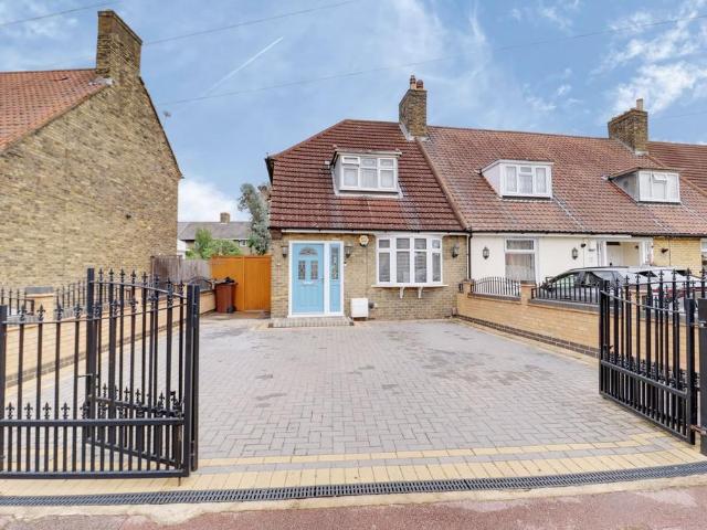 2 bedroom end of terrace house for sale