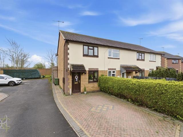 2 bedroom end of terrace house for sale