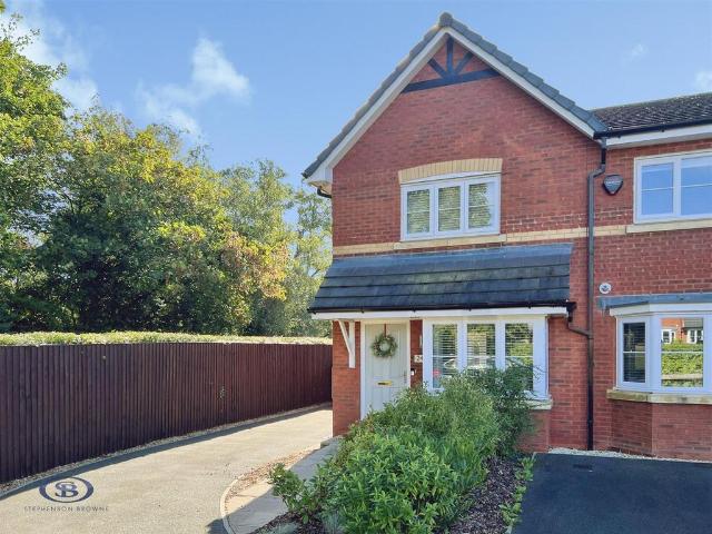 2 bedroom end of terrace house for sale