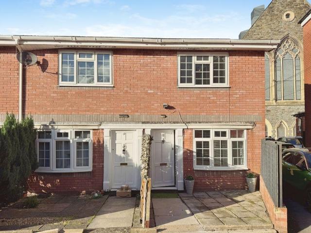 2 bedroom end of terrace house for sale