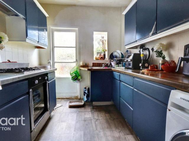2 bedroom end of terrace house for sale