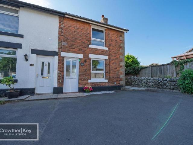 2 bedroom end of terrace house for sale