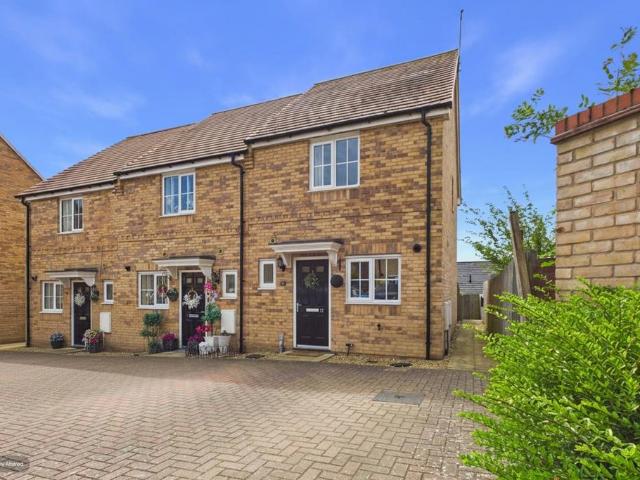 2 bedroom end of terrace house for sale