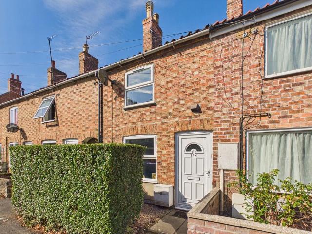 2 bedroom end of terrace house for sale