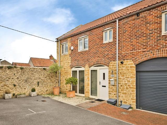 2 bedroom end of terrace house for sale