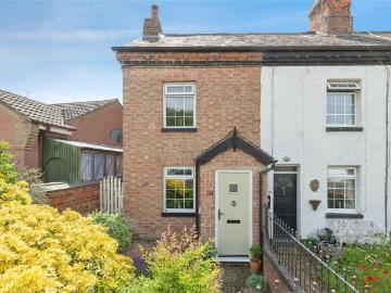 2 bedroom end of terrace house for sale