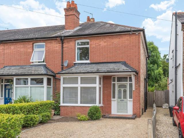 2 bedroom end of terrace house for sale