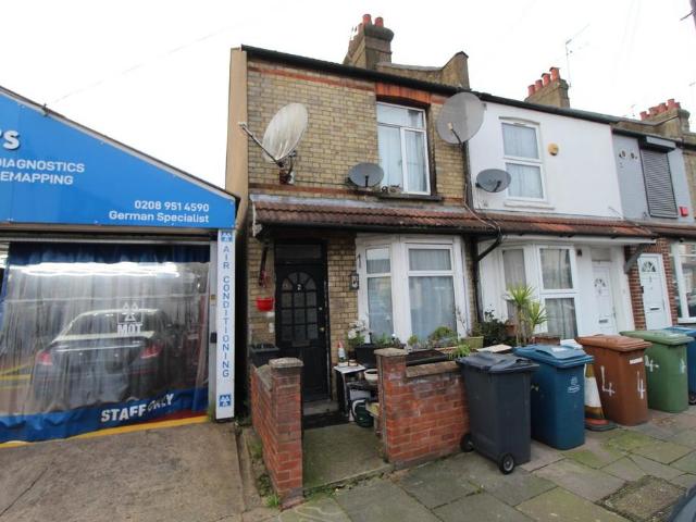 2 bedroom end of terrace house for sale