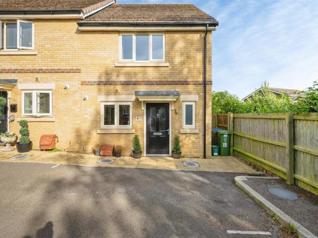 2 bedroom end of terrace house for sale