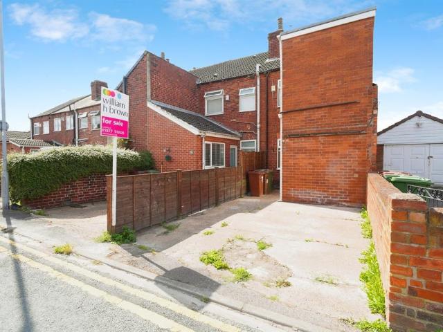 2 bedroom end of terrace house for sale