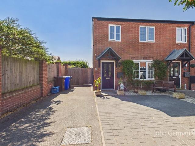 2 bedroom end of terrace house for sale