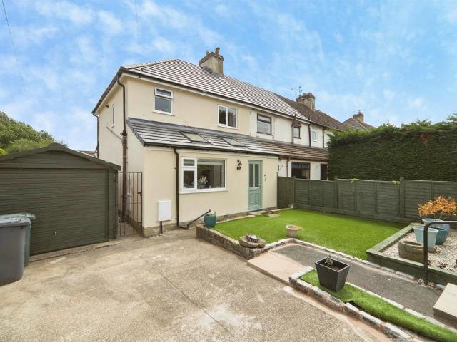 2 bedroom end of terrace house for sale