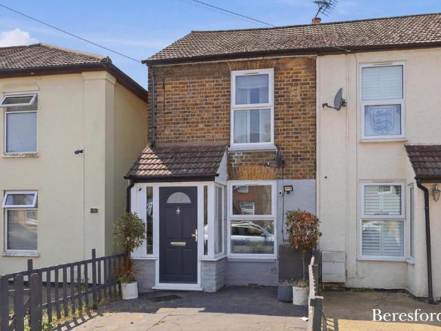 2 bedroom end of terrace house for sale