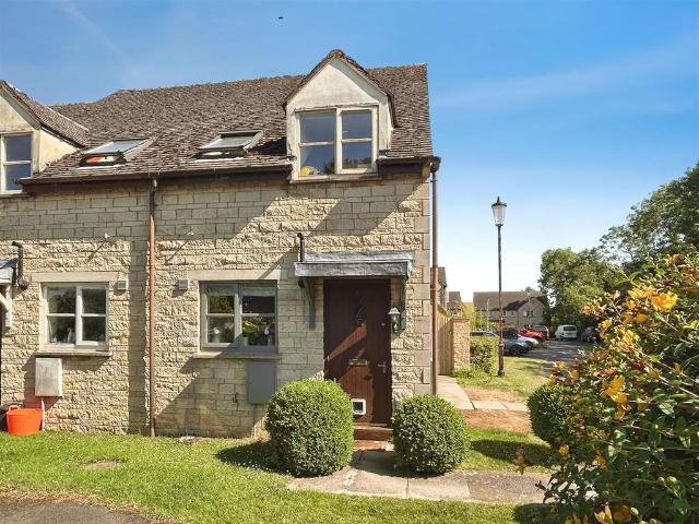 2 bedroom end of terrace house for sale