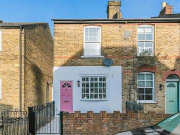 2 bedroom end of terrace house for sale