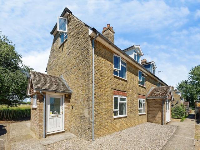 2 bedroom end of terrace house for sale