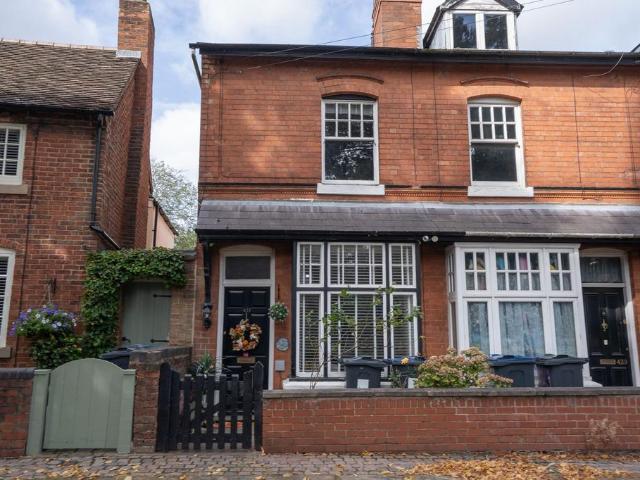 2 bedroom end of terrace house for sale