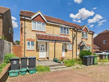 2 bedroom end of terrace house for sale