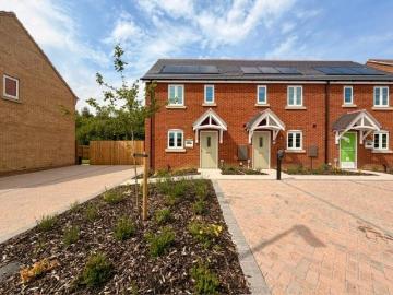 2 bedroom end of terrace house for sale