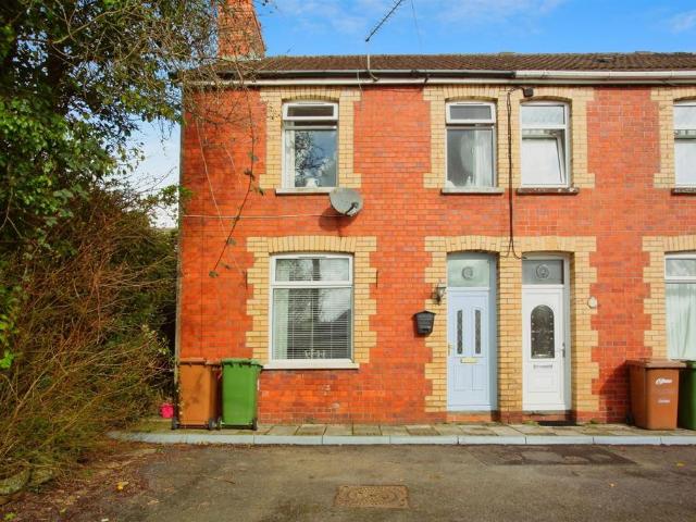 2 bedroom end of terrace house for sale