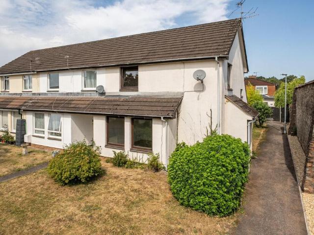 2 bedroom end of terrace house for sale