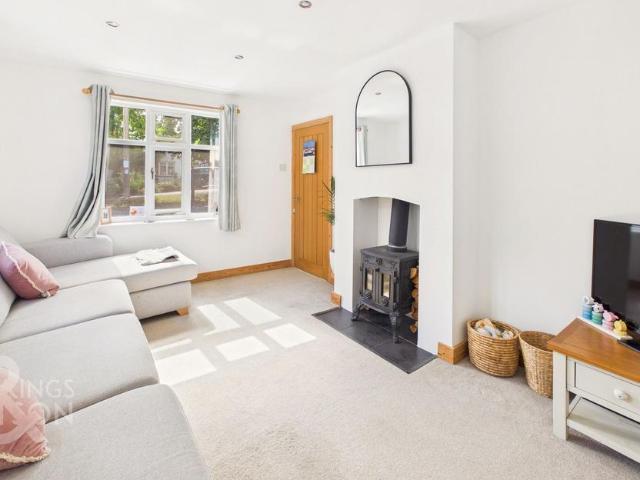 2 bedroom end of terrace house for sale