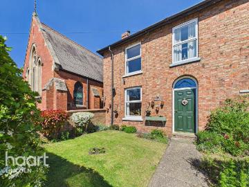 2 bedroom end of terrace house for sale
