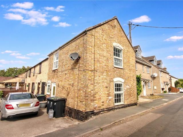 2 bedroom end of terrace house for sale