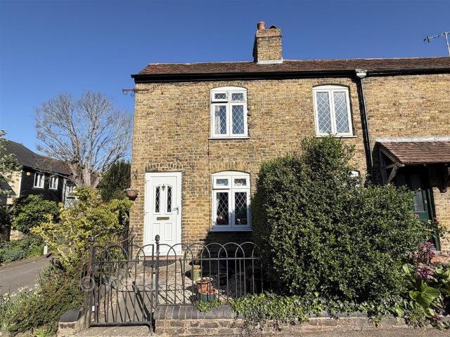 2 bedroom end of terrace house for sale