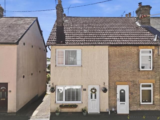 2 bedroom end of terrace house for sale