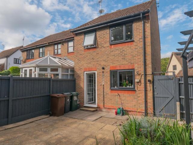 2 bedroom end of terrace house for sale