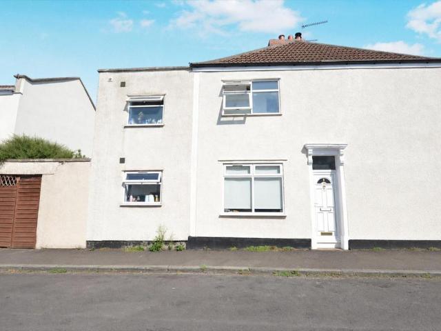 2 bedroom end of terrace house for sale