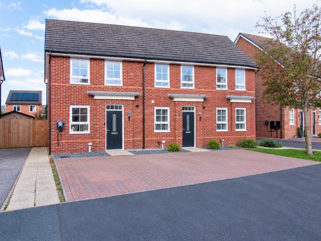 2 bedroom end of terrace house for sale