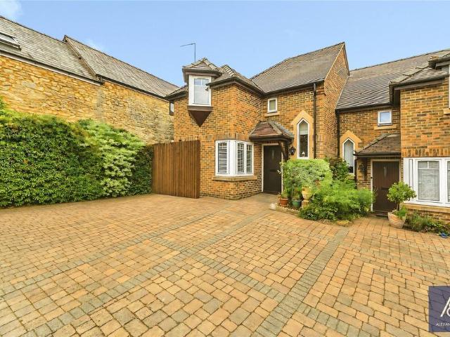 2 bedroom end of terrace house for sale