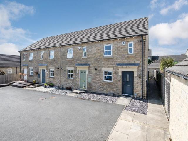2 bedroom end of terrace house for sale