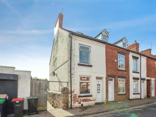 2 bedroom end of terrace house for sale