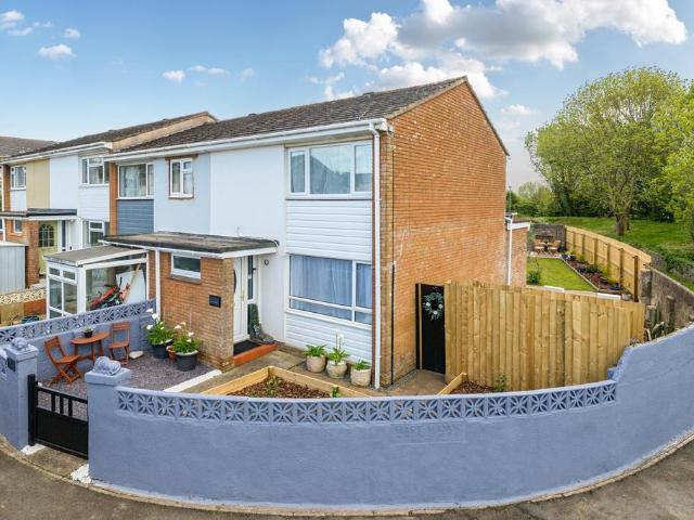 2 bedroom end of terrace house for sale