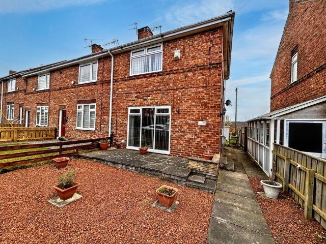 2 bedroom end of terrace house for sale