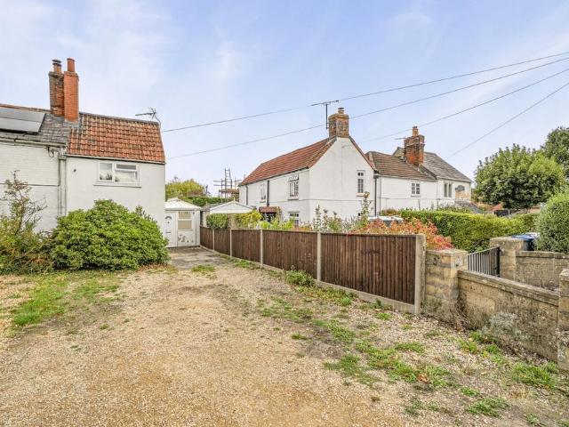 2 bedroom end of terrace house for sale