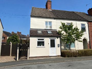 2 bedroom end of terrace house for sale