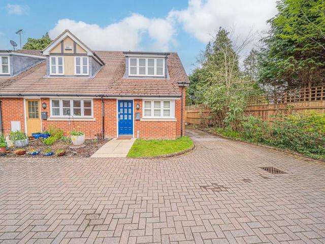 2 bedroom end of terrace house for sale