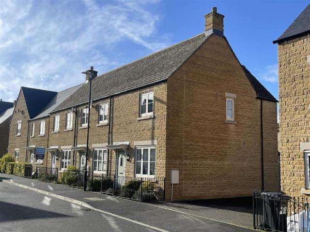 2 bedroom end of terrace house for sale