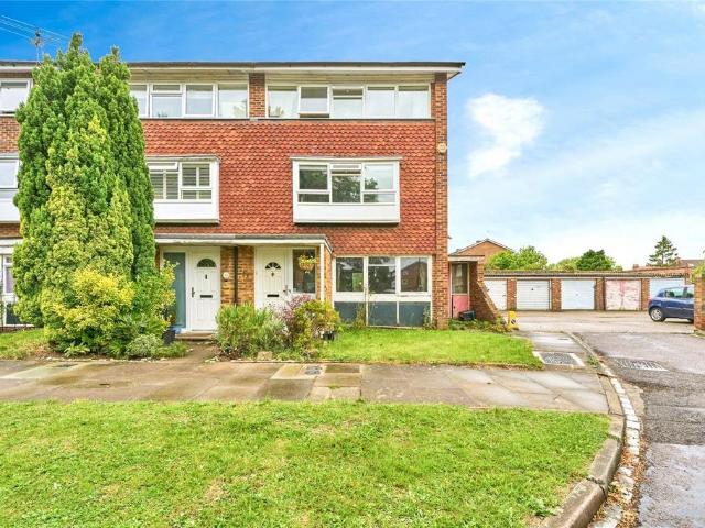 2 bedroom maisonette for sale