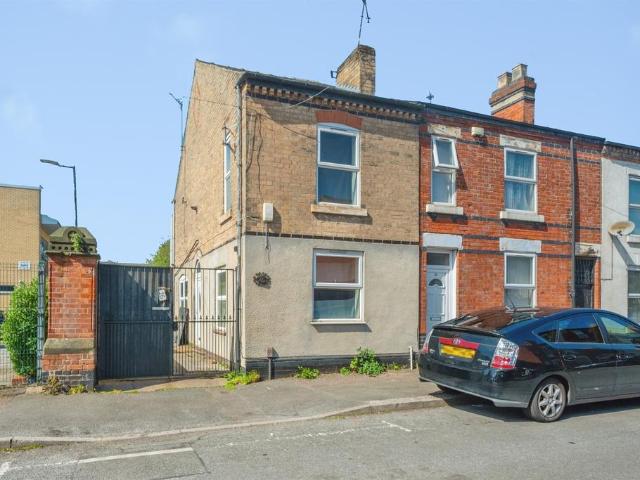 2 bedroom end of terrace house for sale