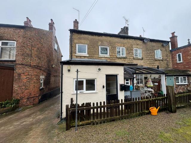2 bedroom end of terrace house for sale