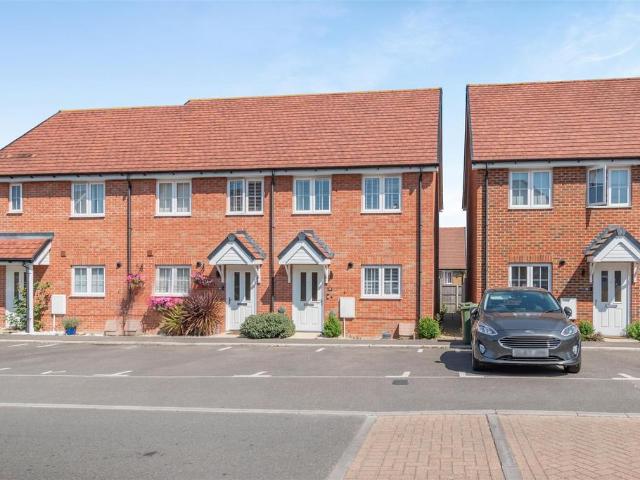 2 bedroom end of terrace house for sale