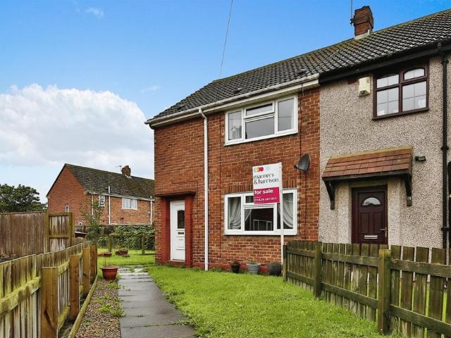 2 bedroom end of terrace house for sale