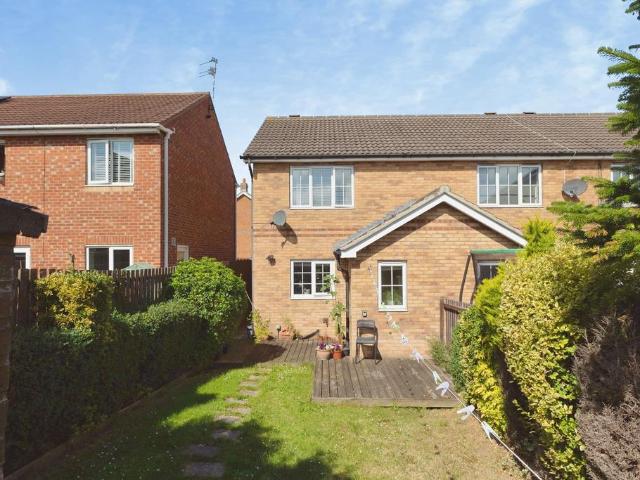 2 bedroom end of terrace house for sale