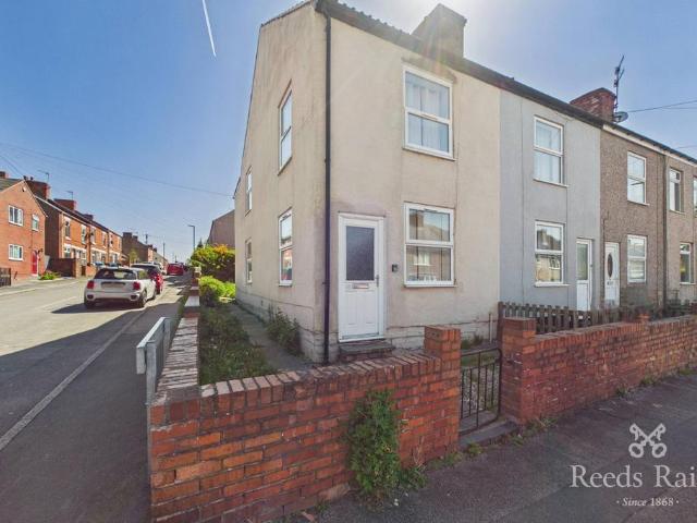 2 bedroom end of terrace house for sale