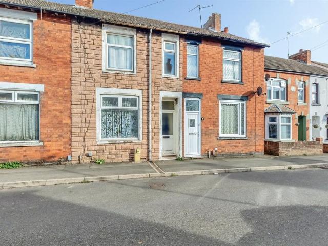 2 bedroom end of terrace house for sale